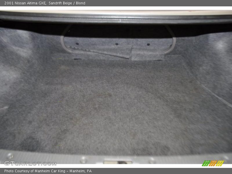Sandrift Beige / Blond 2001 Nissan Altima GXE
