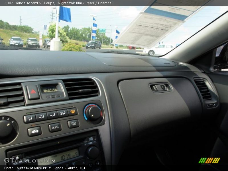 Nighthawk Black Pearl / Charcoal 2002 Honda Accord SE Coupe