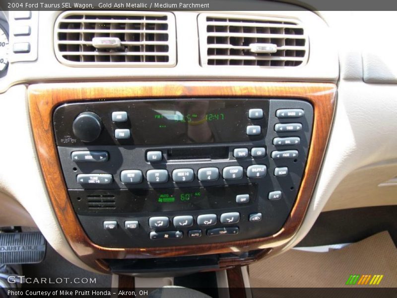 Gold Ash Metallic / Medium Parchment 2004 Ford Taurus SEL Wagon