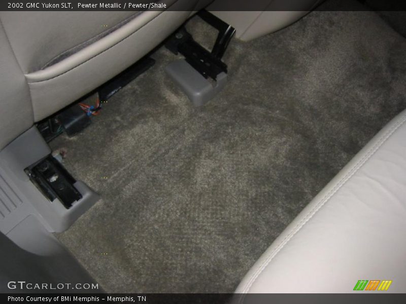 Pewter Metallic / Pewter/Shale 2002 GMC Yukon SLT
