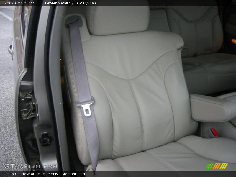 Pewter Metallic / Pewter/Shale 2002 GMC Yukon SLT