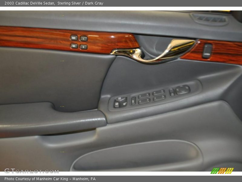 Sterling Silver / Dark Gray 2003 Cadillac DeVille Sedan