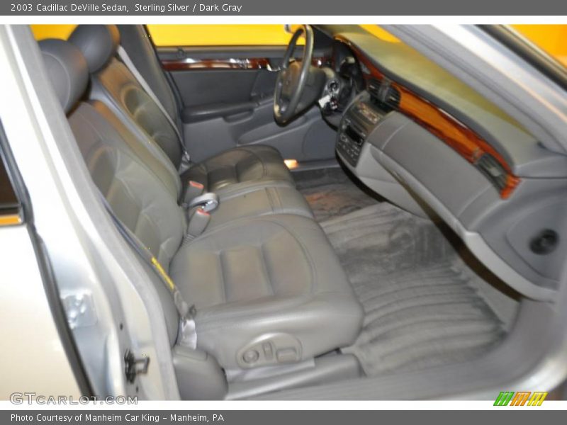 Sterling Silver / Dark Gray 2003 Cadillac DeVille Sedan