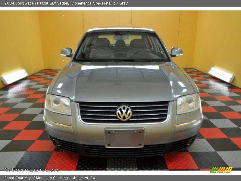 Stonehenge Grey Metallic / Grey 2004 Volkswagen Passat GLX Sedan