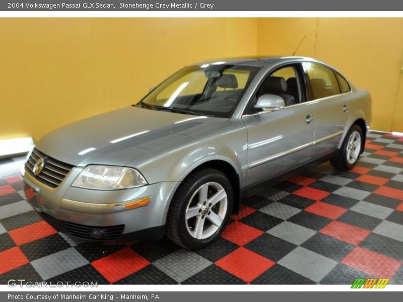 Stonehenge Grey Metallic / Grey 2004 Volkswagen Passat GLX Sedan