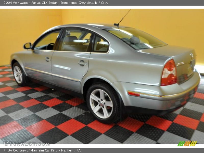 Stonehenge Grey Metallic / Grey 2004 Volkswagen Passat GLX Sedan