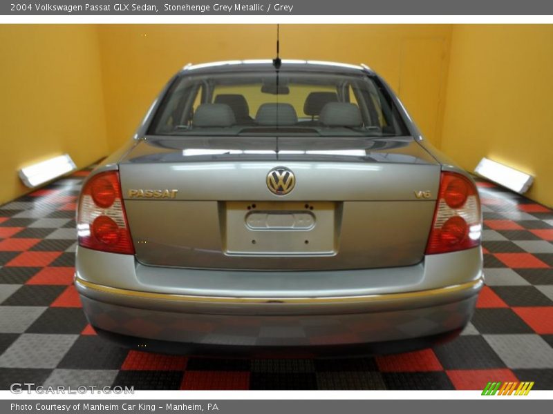 Stonehenge Grey Metallic / Grey 2004 Volkswagen Passat GLX Sedan