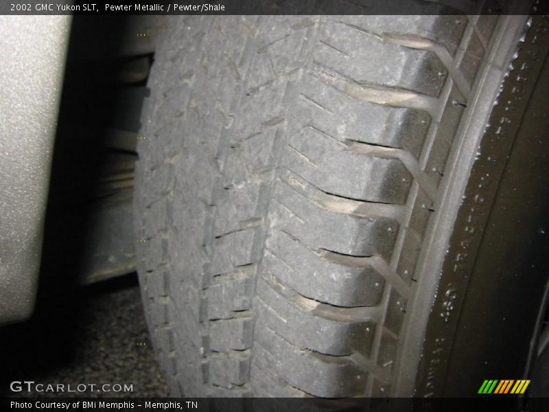 Pewter Metallic / Pewter/Shale 2002 GMC Yukon SLT
