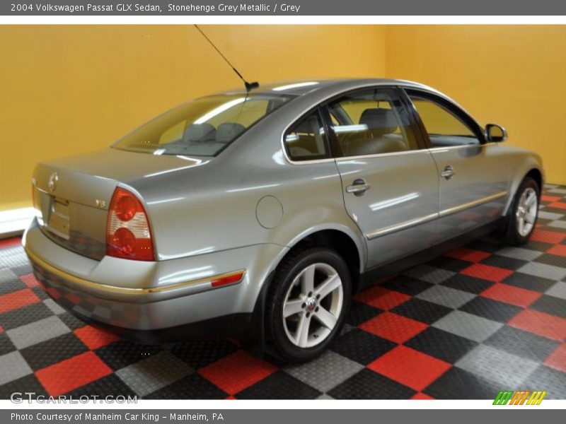 Stonehenge Grey Metallic / Grey 2004 Volkswagen Passat GLX Sedan