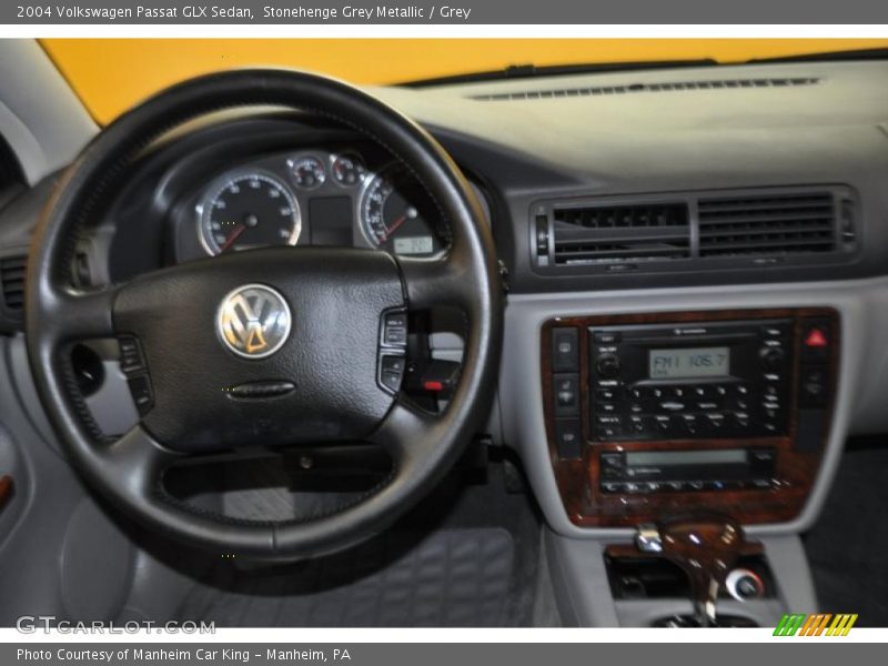 Stonehenge Grey Metallic / Grey 2004 Volkswagen Passat GLX Sedan