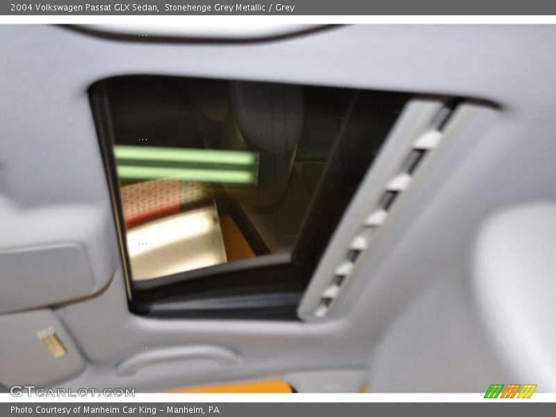 Stonehenge Grey Metallic / Grey 2004 Volkswagen Passat GLX Sedan