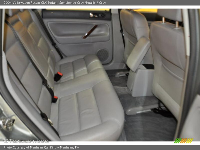 Stonehenge Grey Metallic / Grey 2004 Volkswagen Passat GLX Sedan
