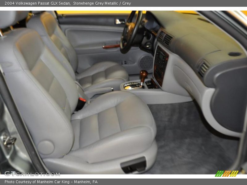 Stonehenge Grey Metallic / Grey 2004 Volkswagen Passat GLX Sedan