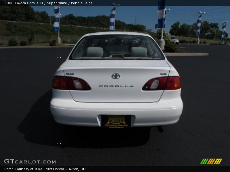 Super White / Pebble Beige 2000 Toyota Corolla CE