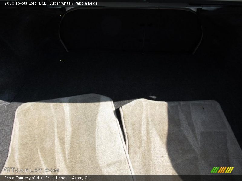 Super White / Pebble Beige 2000 Toyota Corolla CE