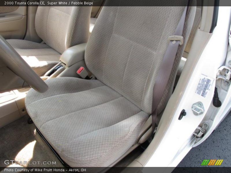 Super White / Pebble Beige 2000 Toyota Corolla CE