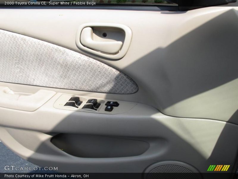 Super White / Pebble Beige 2000 Toyota Corolla CE