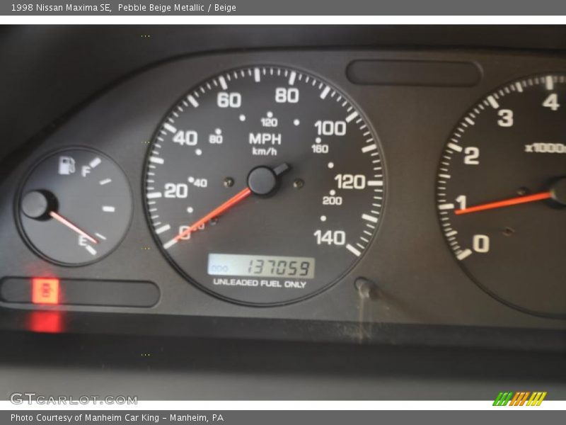 Pebble Beige Metallic / Beige 1998 Nissan Maxima SE