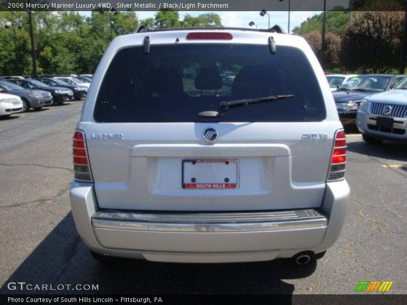 Silver Metallic / Black/Light Parchment 2006 Mercury Mariner Luxury 4WD