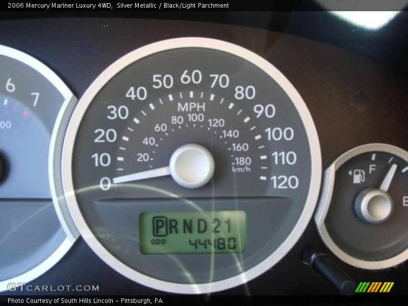 Silver Metallic / Black/Light Parchment 2006 Mercury Mariner Luxury 4WD