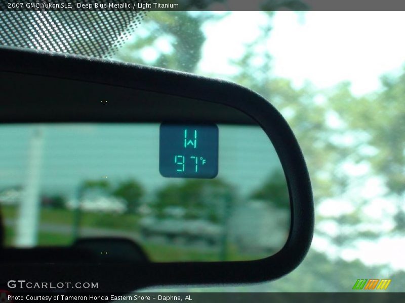 Deep Blue Metallic / Light Titanium 2007 GMC Yukon SLE