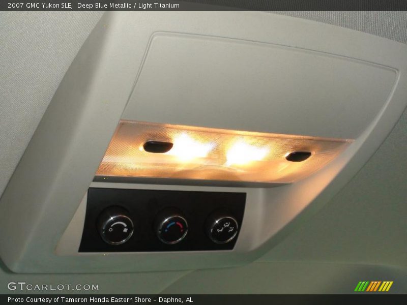Deep Blue Metallic / Light Titanium 2007 GMC Yukon SLE