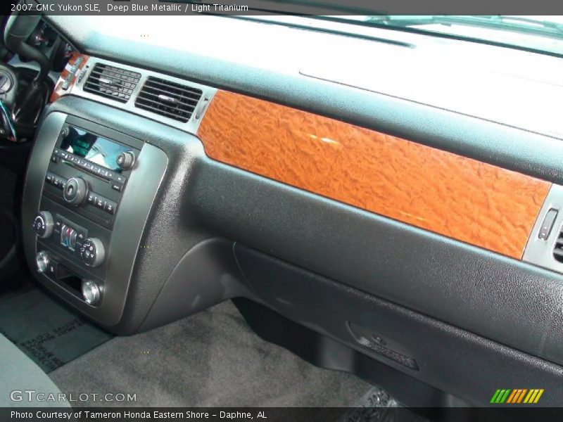 Deep Blue Metallic / Light Titanium 2007 GMC Yukon SLE