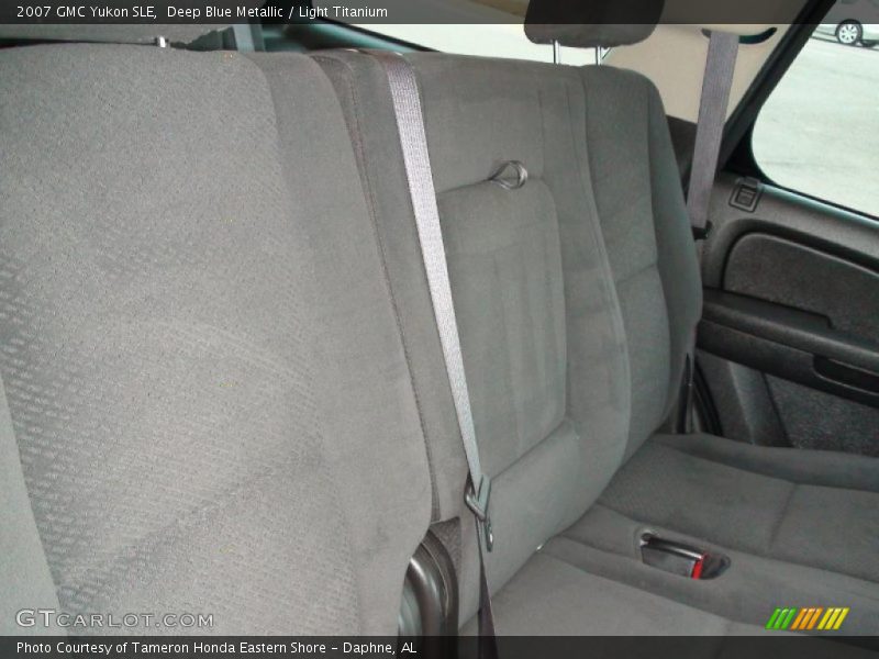 Deep Blue Metallic / Light Titanium 2007 GMC Yukon SLE