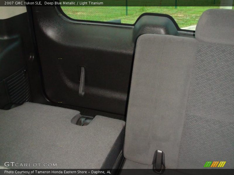 Deep Blue Metallic / Light Titanium 2007 GMC Yukon SLE