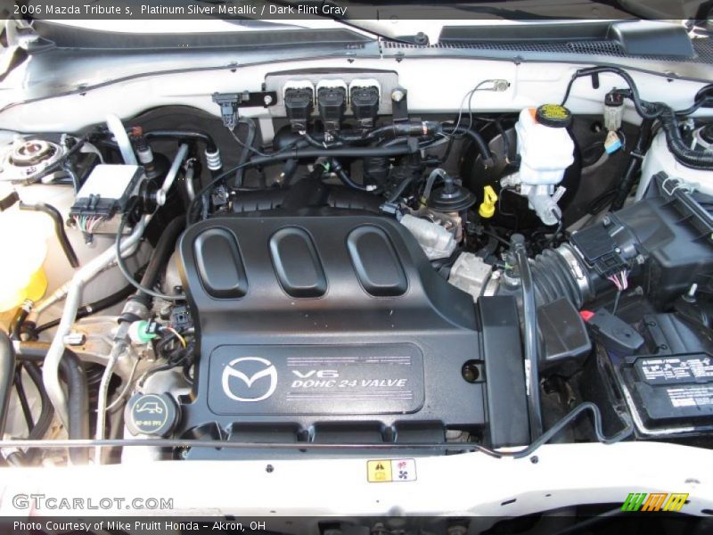 Platinum Silver Metallic / Dark Flint Gray 2006 Mazda Tribute s