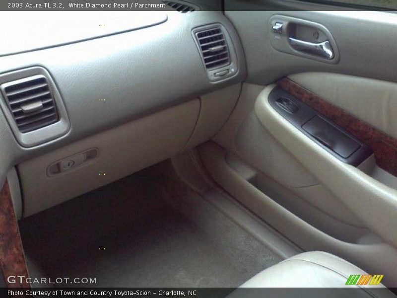 White Diamond Pearl / Parchment 2003 Acura TL 3.2