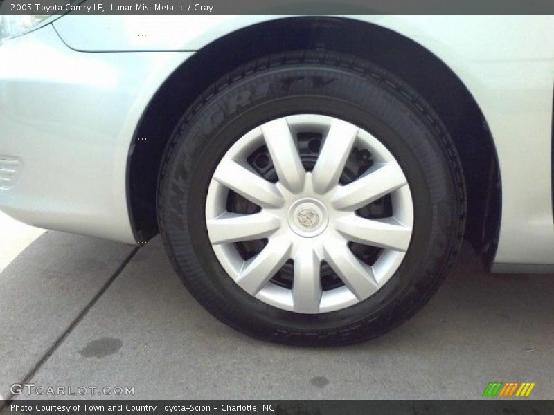 Lunar Mist Metallic / Gray 2005 Toyota Camry LE