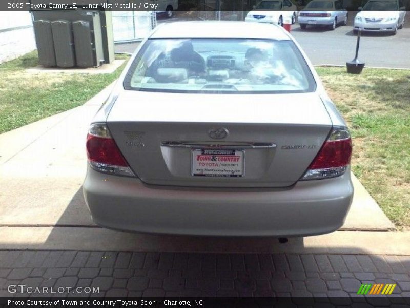 Lunar Mist Metallic / Gray 2005 Toyota Camry LE