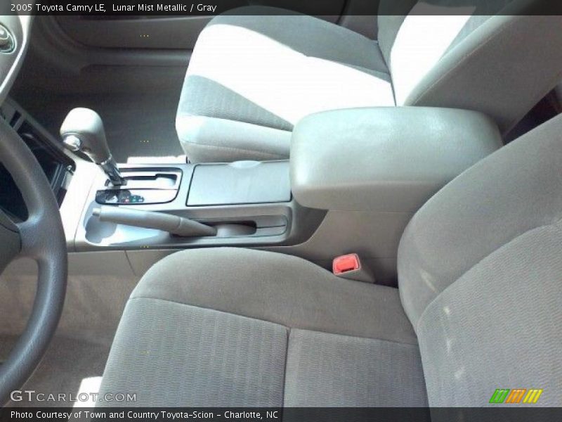 Lunar Mist Metallic / Gray 2005 Toyota Camry LE