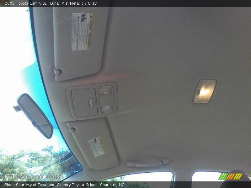 Lunar Mist Metallic / Gray 2005 Toyota Camry LE