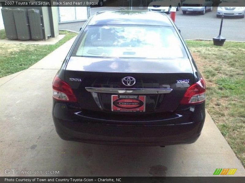 Black Sand Pearl / Bisque 2007 Toyota Yaris Sedan
