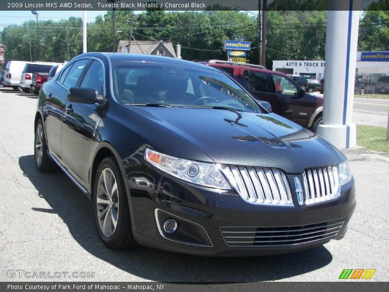 Tuxedo Black Metallic / Charcoal Black 2009 Lincoln MKS AWD Sedan