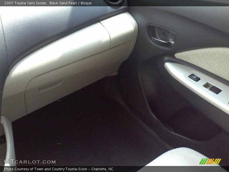 Black Sand Pearl / Bisque 2007 Toyota Yaris Sedan