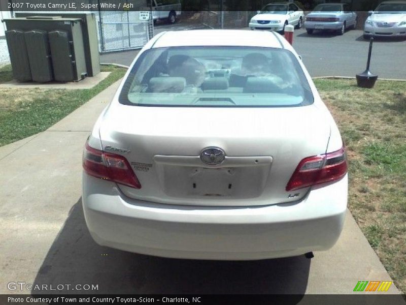 Super White / Ash 2007 Toyota Camry LE