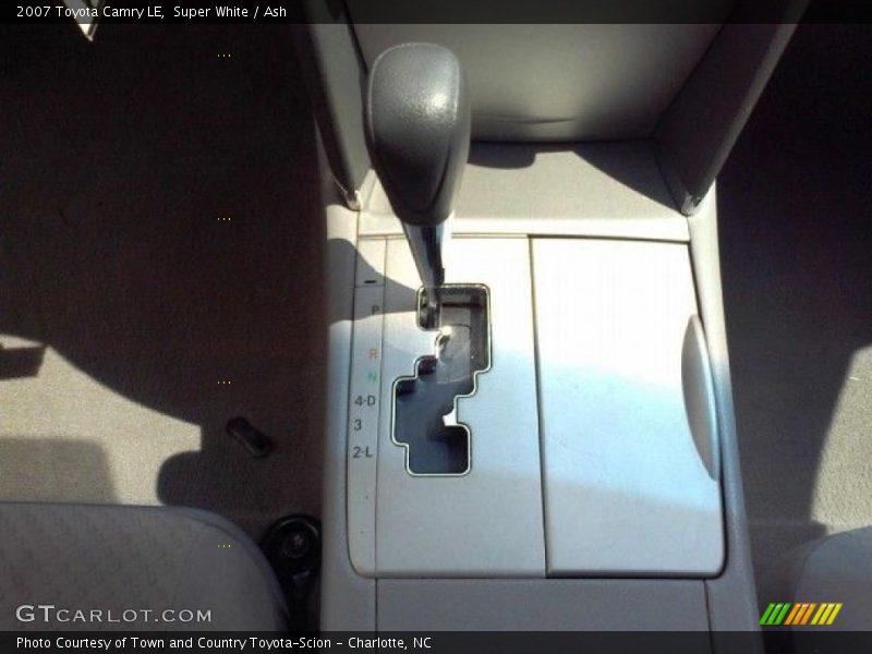 Super White / Ash 2007 Toyota Camry LE