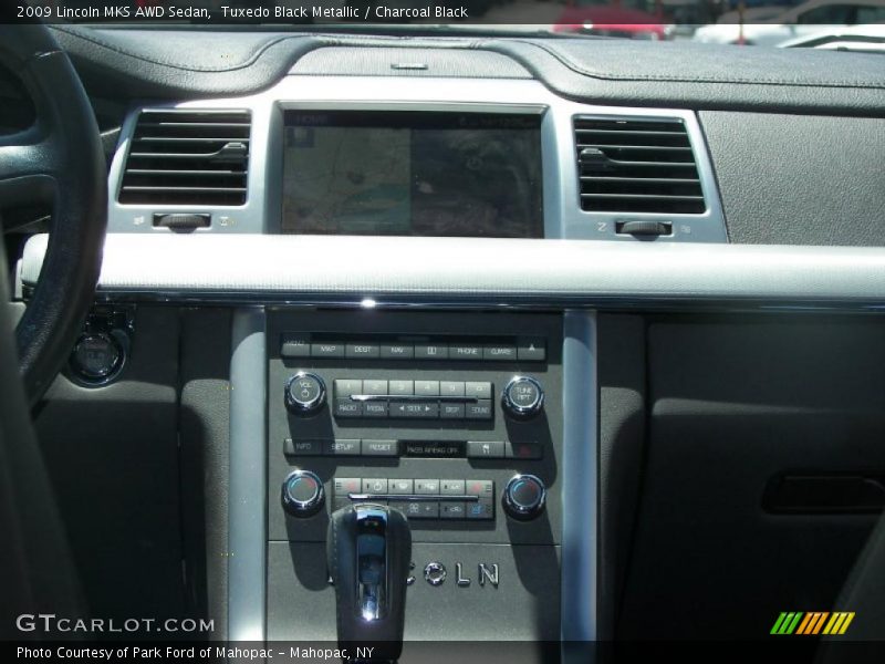 Tuxedo Black Metallic / Charcoal Black 2009 Lincoln MKS AWD Sedan