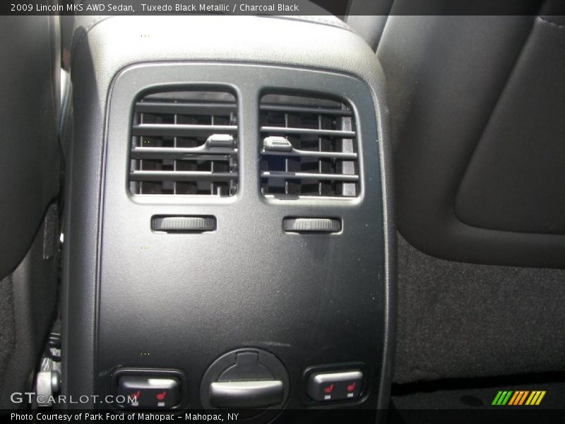 Tuxedo Black Metallic / Charcoal Black 2009 Lincoln MKS AWD Sedan