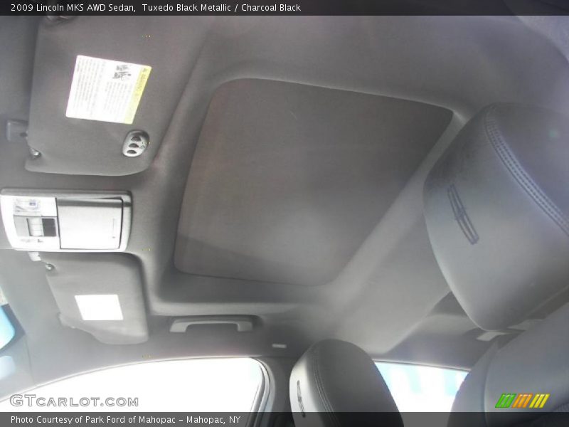 Tuxedo Black Metallic / Charcoal Black 2009 Lincoln MKS AWD Sedan