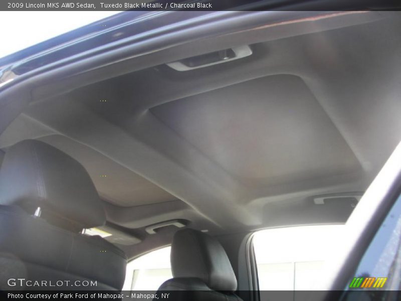 Tuxedo Black Metallic / Charcoal Black 2009 Lincoln MKS AWD Sedan