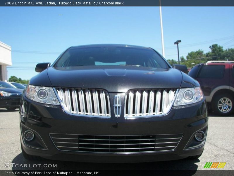 Tuxedo Black Metallic / Charcoal Black 2009 Lincoln MKS AWD Sedan