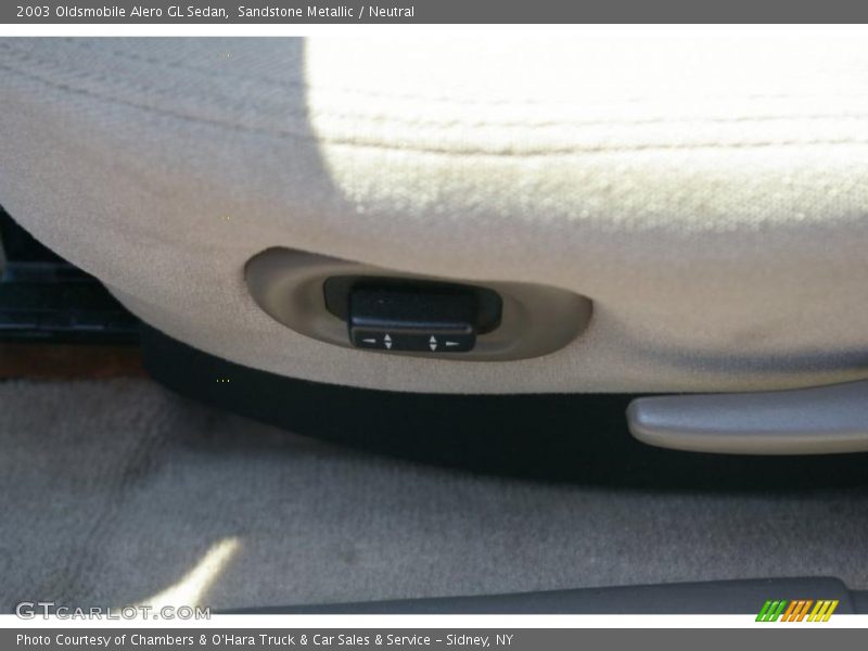 Sandstone Metallic / Neutral 2003 Oldsmobile Alero GL Sedan