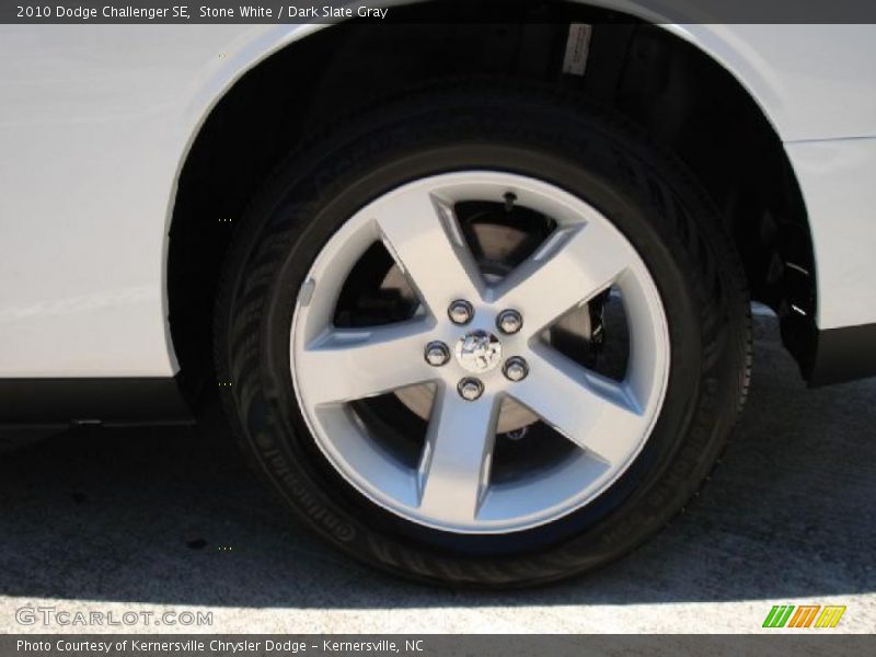 Stone White / Dark Slate Gray 2010 Dodge Challenger SE