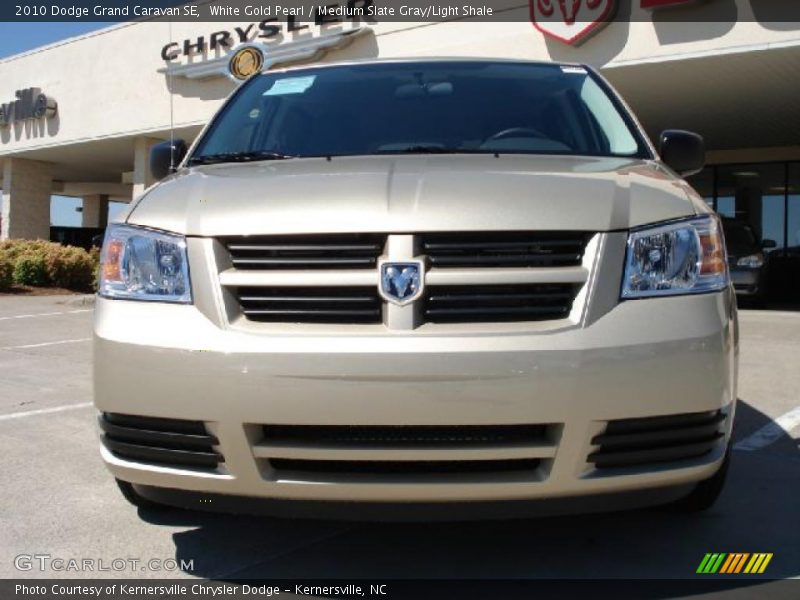White Gold Pearl / Medium Slate Gray/Light Shale 2010 Dodge Grand Caravan SE