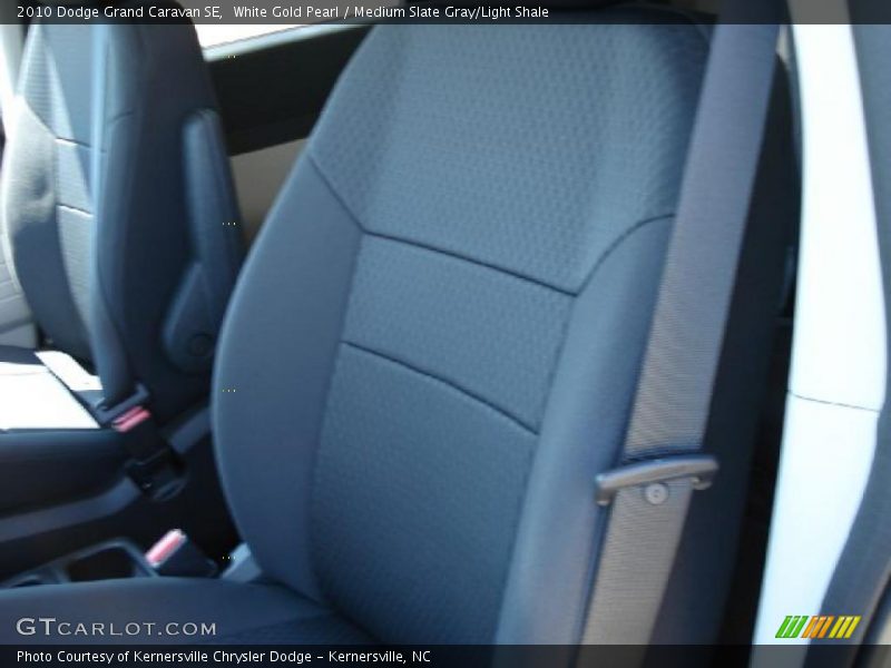 White Gold Pearl / Medium Slate Gray/Light Shale 2010 Dodge Grand Caravan SE