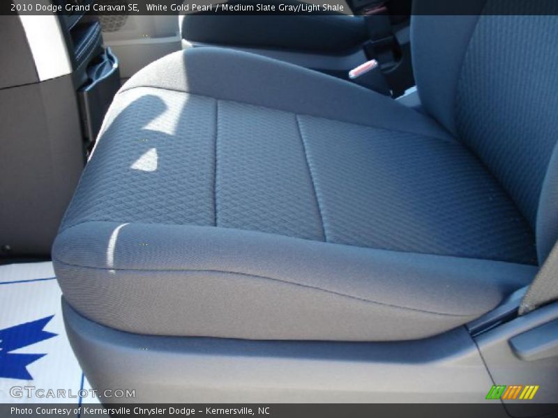 White Gold Pearl / Medium Slate Gray/Light Shale 2010 Dodge Grand Caravan SE